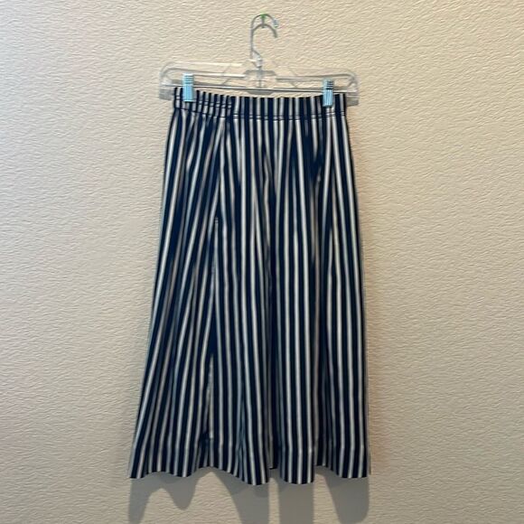 J.Crew navy and white pleated skirt with pockets Size 00 - Picture 3 of 5